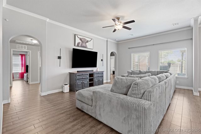 15511 E 87th Street North, Owasso, OK 74055