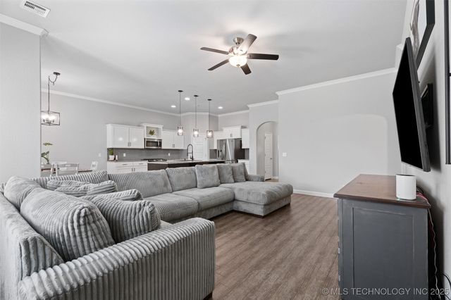15511 E 87th Street North, Owasso, OK 74055