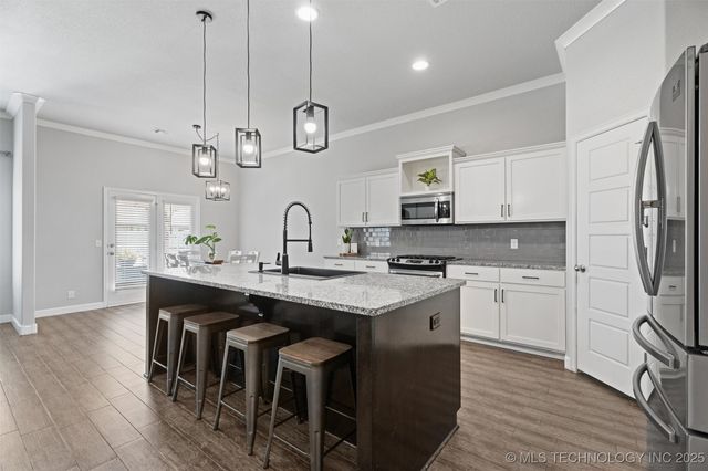 15511 E 87th Street North, Owasso, OK 74055
