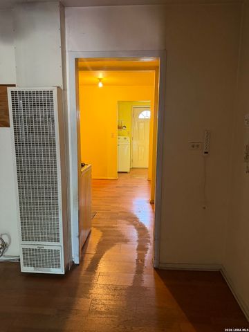 437 Glendale, San Antonio, TX 78237