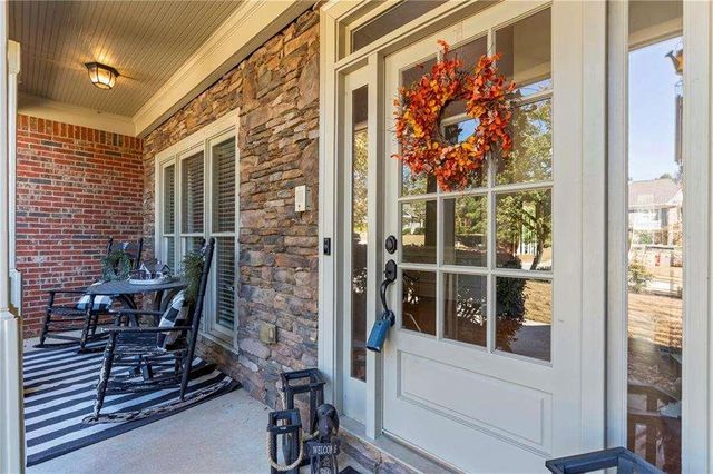 1030 Silver Thorne Drive, Loganville, GA 30052