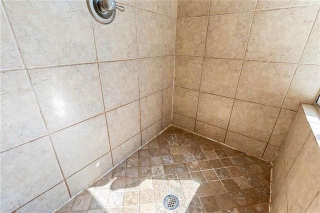 1030 Silver Thorne Drive, Loganville, GA 30052