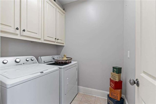 1030 Silver Thorne Drive, Loganville, GA 30052