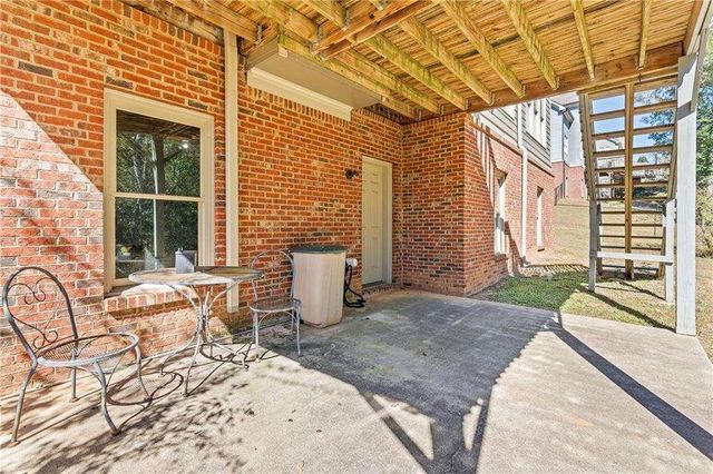 1030 Silver Thorne Drive, Loganville, GA 30052