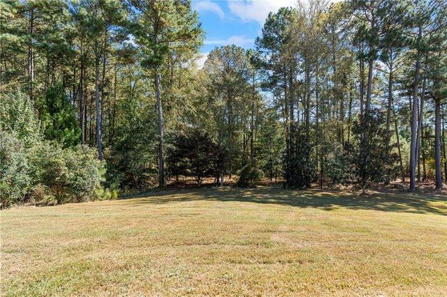 1030 Silver Thorne Drive, Loganville, GA 30052