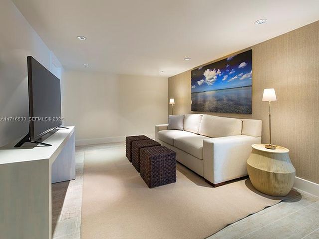 102 24th Street 1540, Miami Beach, FL 33139
