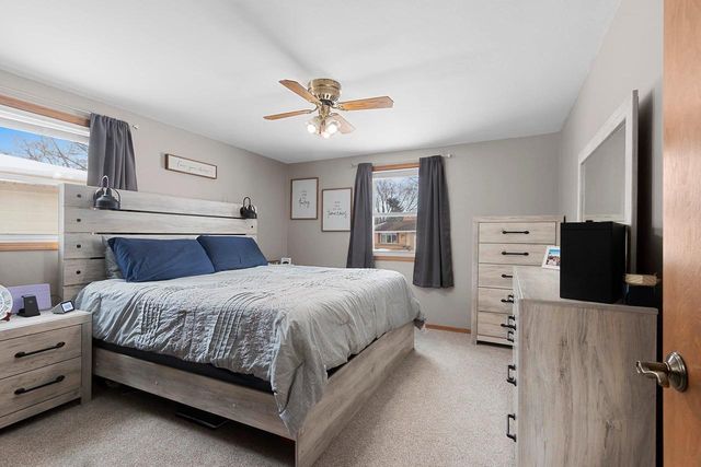 1521 CAREFUL DRIVE, Green Bay, WI 54304