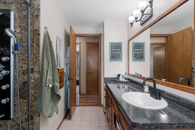 1521 CAREFUL DRIVE, Green Bay, WI 54304