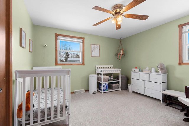 1521 CAREFUL DRIVE, Green Bay, WI 54304