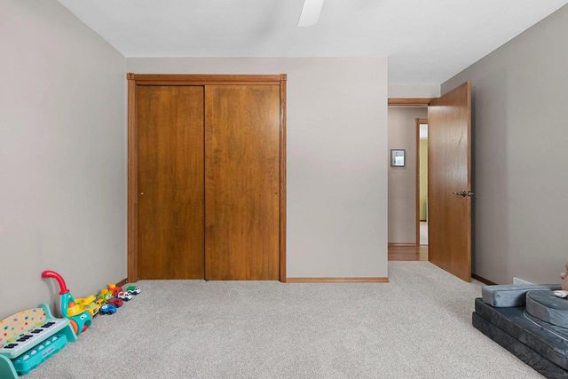 1521 CAREFUL DRIVE, Green Bay, WI 54304