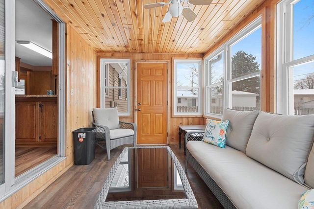 1521 CAREFUL DRIVE, Green Bay, WI 54304