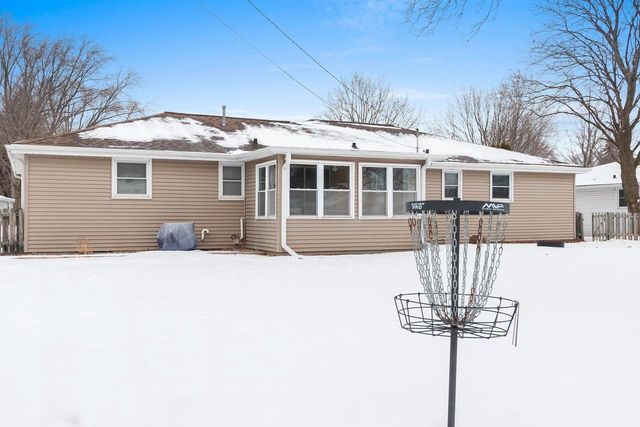 1521 CAREFUL DRIVE, Green Bay, WI 54304