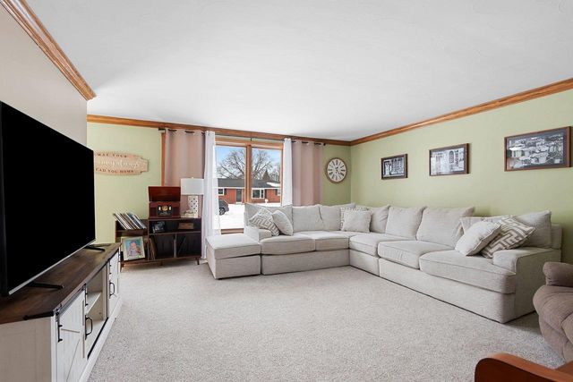 1521 CAREFUL DRIVE, Green Bay, WI 54304