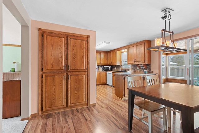 1521 CAREFUL DRIVE, Green Bay, WI 54304