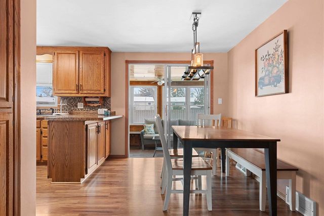 1521 CAREFUL DRIVE, Green Bay, WI 54304