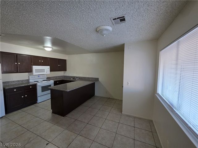 873 MANTIS Way 3, Las Vegas, NV 89110