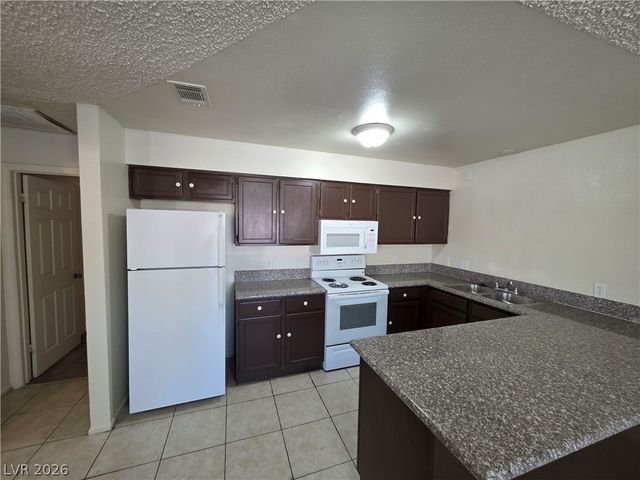 873 MANTIS Way 3, Las Vegas, NV 89110