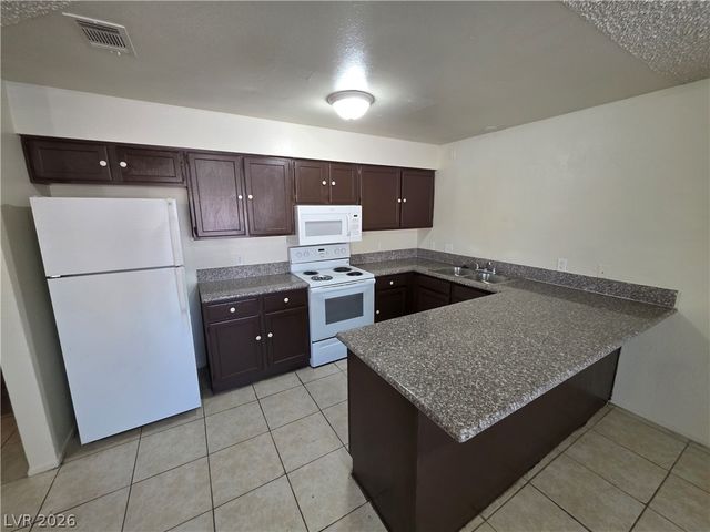 873 MANTIS Way 3, Las Vegas, NV 89110