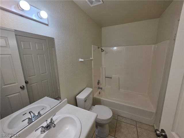 873 MANTIS Way 3, Las Vegas, NV 89110