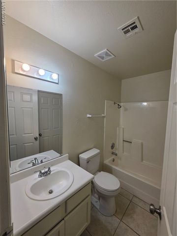873 MANTIS Way 3, Las Vegas, NV 89110