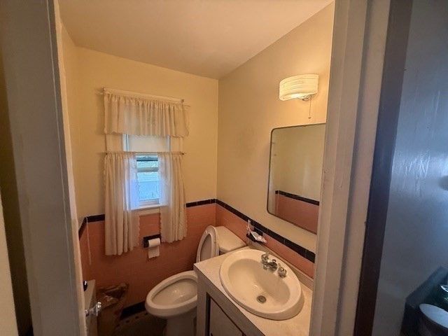 32 Zenith Dr, Worcester, MA 01602