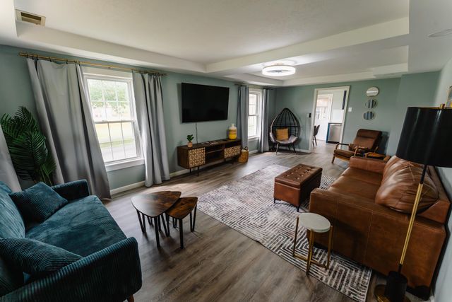 1055 KY-92, Jamestown, KY 42629