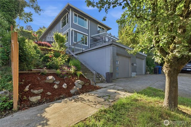 3824 23rd Avenue SW, Seattle, WA 98106
