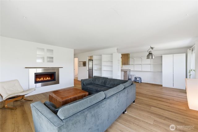 3824 23rd Avenue SW, Seattle, WA 98106