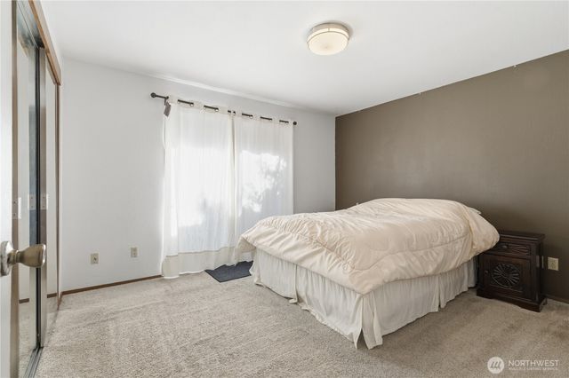 3824 23rd Avenue SW, Seattle, WA 98106