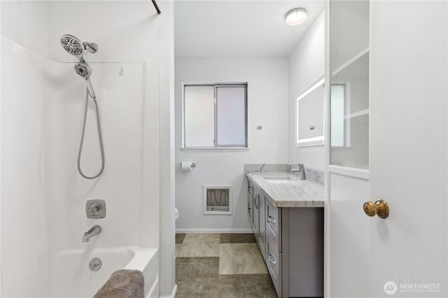 3824 23rd Avenue SW, Seattle, WA 98106