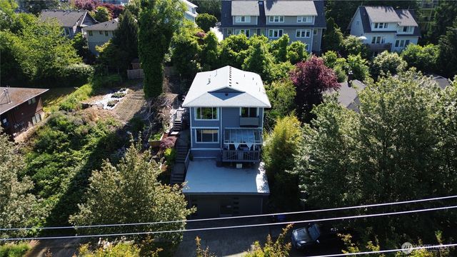 3824 23rd Avenue SW, Seattle, WA 98106