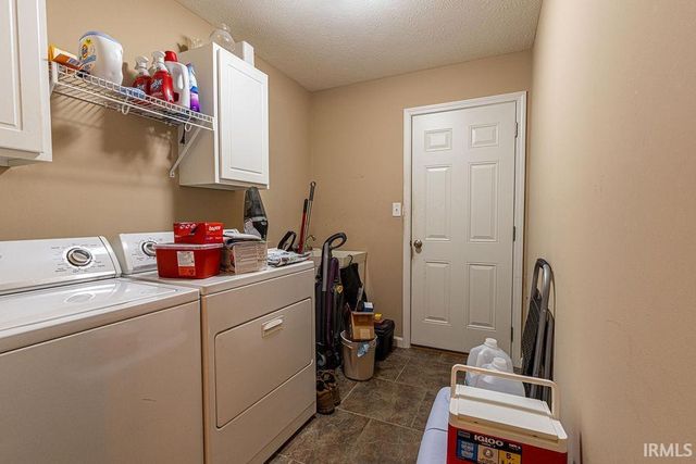 3940 Eagle Watch Drive, Evansville, IN 47725