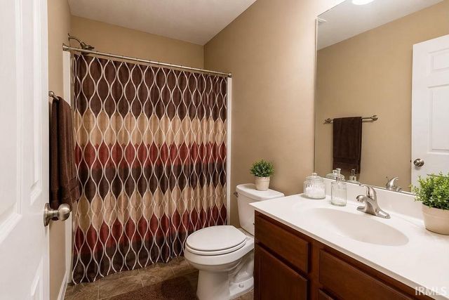 3940 Eagle Watch Drive, Evansville, IN 47725