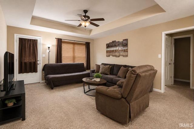 3940 Eagle Watch Drive, Evansville, IN 47725
