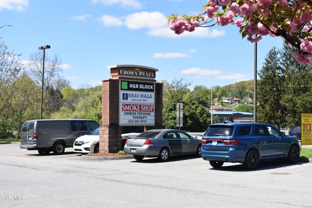 733 West Stone Drive, Kingsport, TN 37660