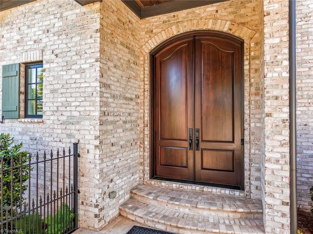 1361 Pheasant Lane, Winston-salem, NC 27106