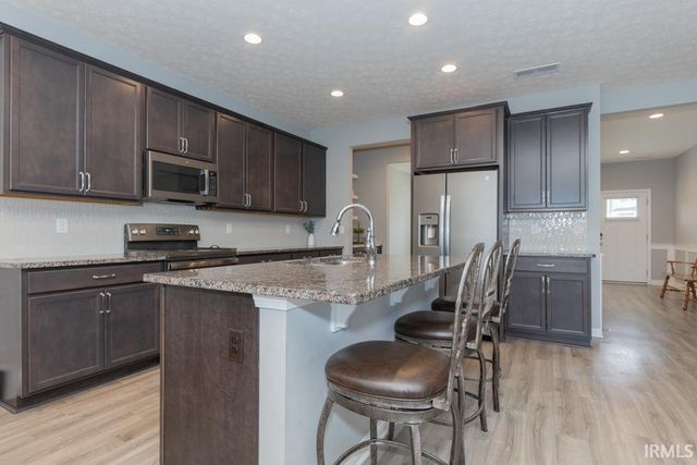 11440 Yerkes Drive, Evansville, IN 47725