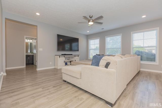 11440 Yerkes Drive, Evansville, IN 47725