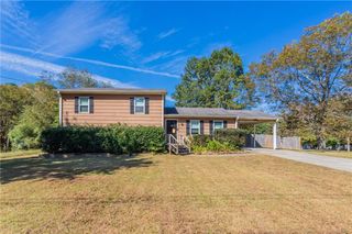 635 Davis Road, Lawrenceville, GA 30046