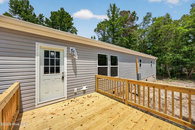 358 Mallard Roost Drive, Saint Helena, NC 28425
