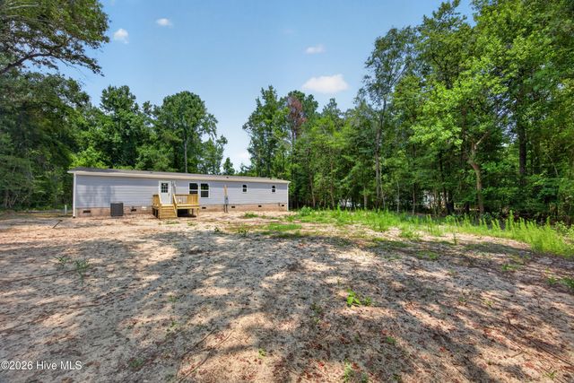358 Mallard Roost Drive, Saint Helena, NC 28425