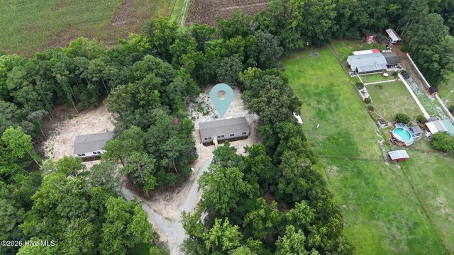 358 Mallard Roost Drive, Saint Helena, NC 28425