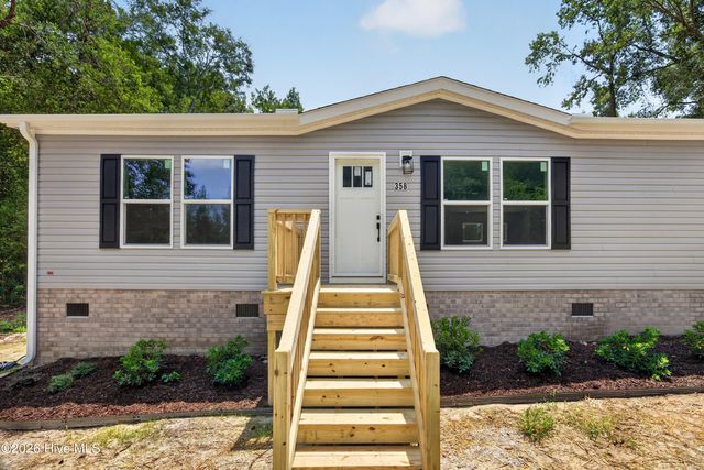 358 Mallard Roost Drive, Saint Helena, NC 28425