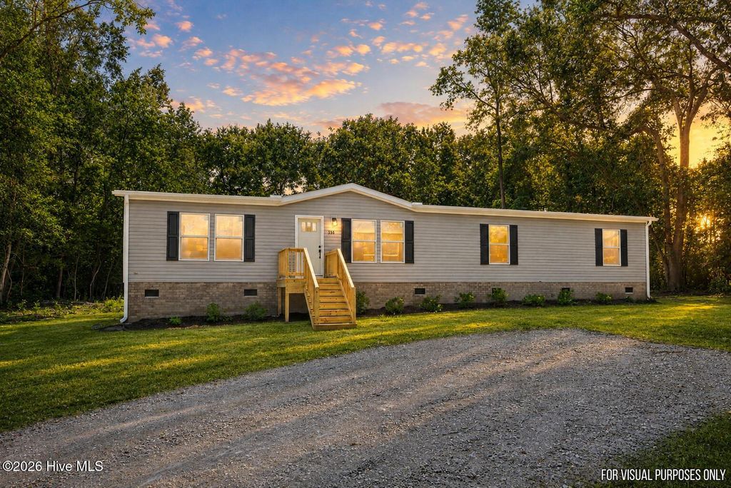 358 Mallard Roost Drive, Saint Helena, NC 28425