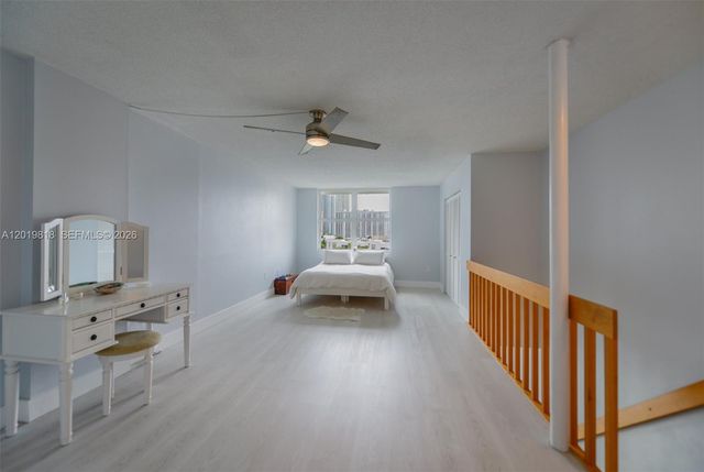 17800 Atlantic Blvd PH9, Sunny Isles Beach, FL 33160