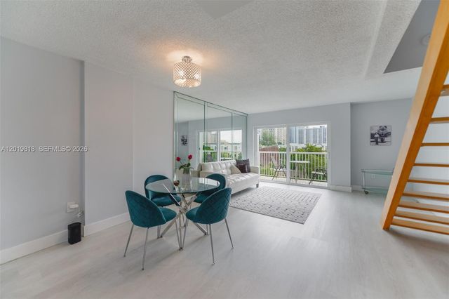 17800 Atlantic Blvd PH9, Sunny Isles Beach, FL 33160