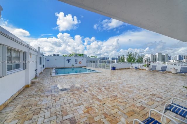 17800 Atlantic Blvd PH9, Sunny Isles Beach, FL 33160