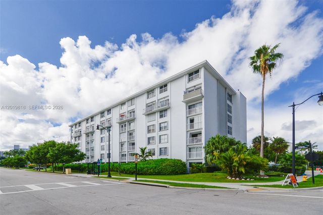 17800 Atlantic Blvd PH9, Sunny Isles Beach, FL 33160