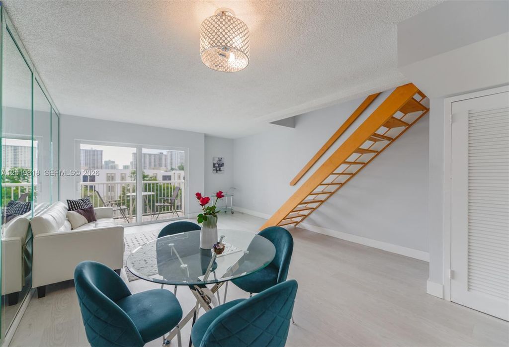 17800 Atlantic Blvd PH9, Sunny Isles Beach, FL 33160