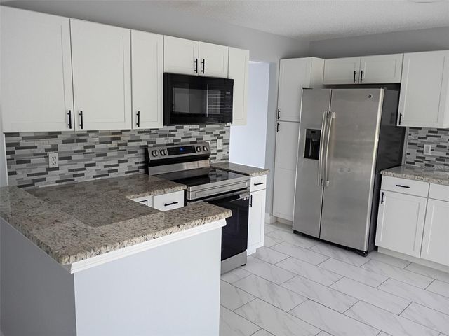 5585 RED BONE LANE, Orlando, FL 32810